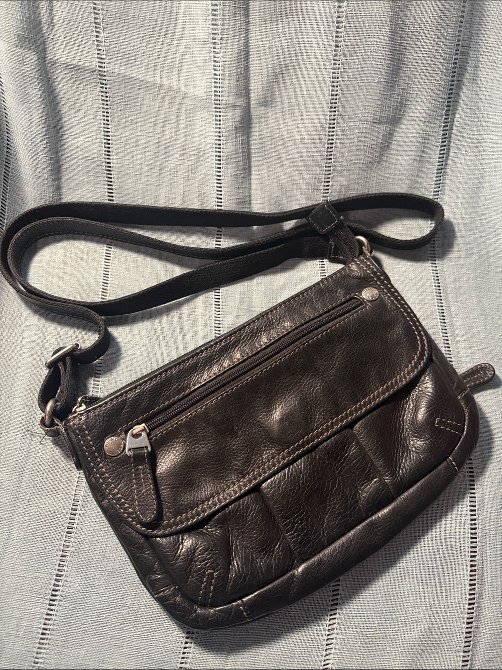Fossil Black Leather Crossbody Bag - Classic Everyday Style